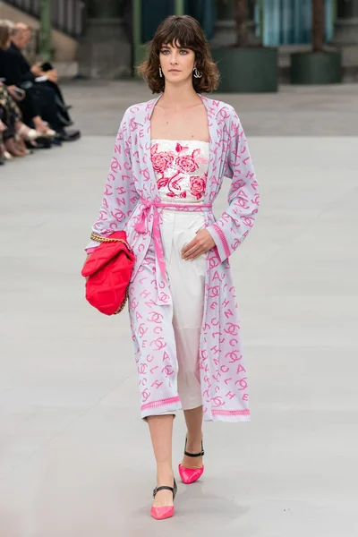 Look 29